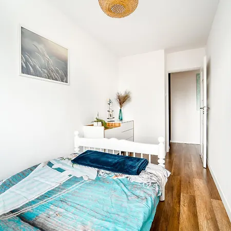 Marina, Viii Pietro Lägenhet Sopot